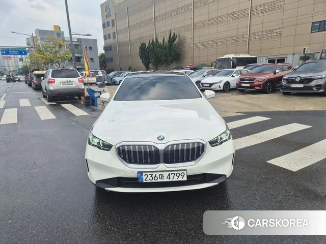 BMW 5 Series (G60) id 4980711 из Кореи 13