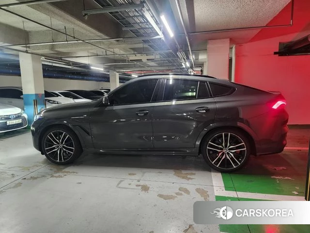 BMW X6 (G06) 2026 Серый из Кореи, фото 4