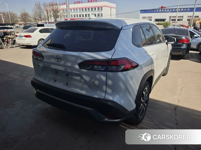 Toyota Frontlander 2022 Белый из Китая, фото 3