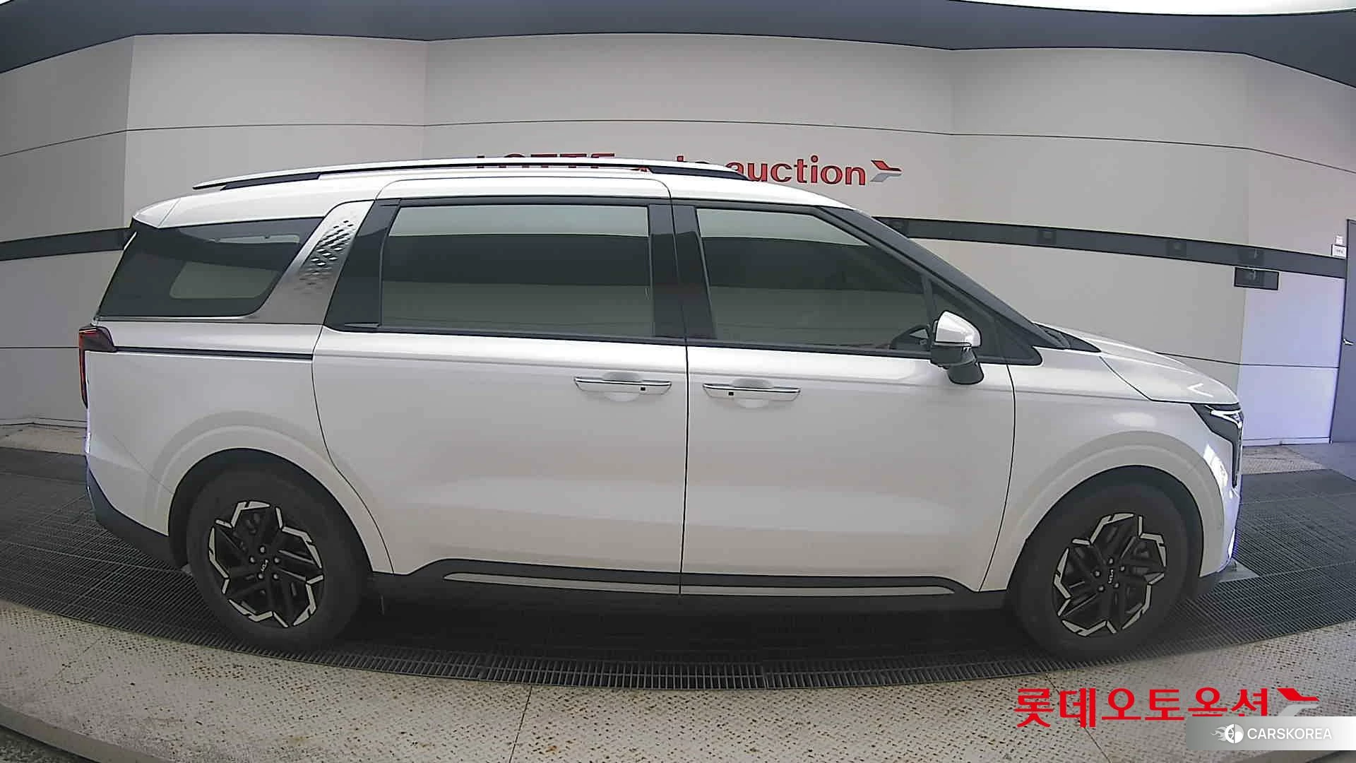 Kia Carnival id 4990050 из Кореи 23