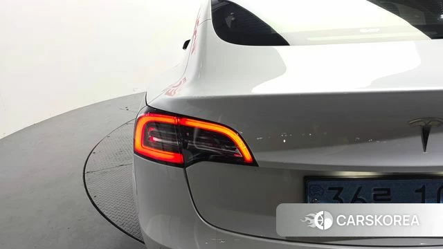 Tesla Model 3 2021 Белый из Кореи, фото 6