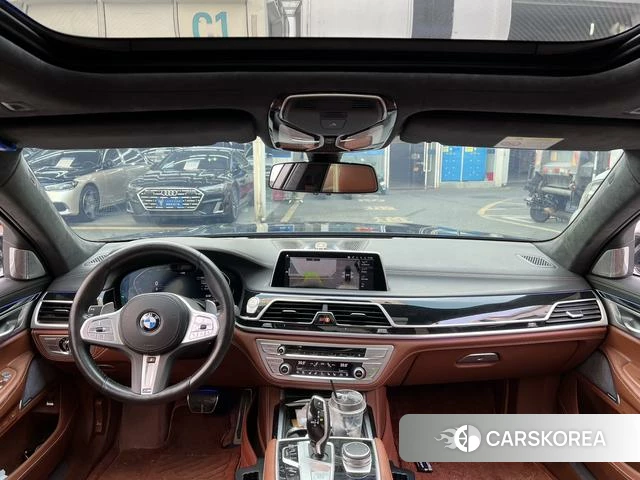 BMW 7 series 2023 Черный из Китая, фото 3
