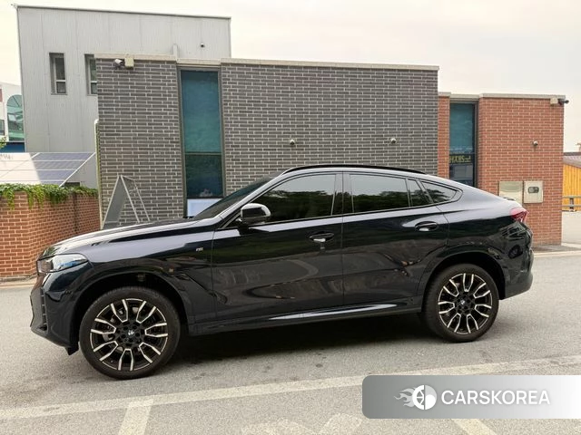 BMW X6 (G06) 2025 Черный из Кореи, фото 3