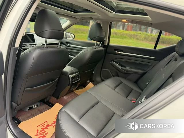 Nissan Altima 2021 Белый из Китая, фото 3