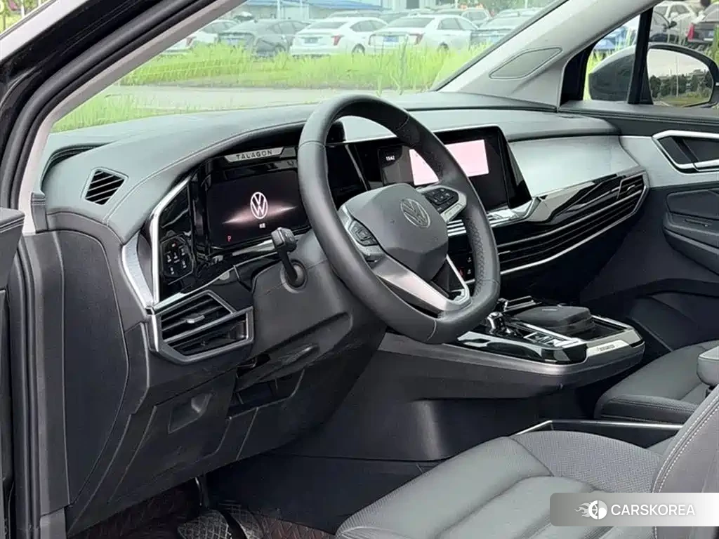 Volkswagen Talagon 2025 Silver/gray из Китая, фото 3