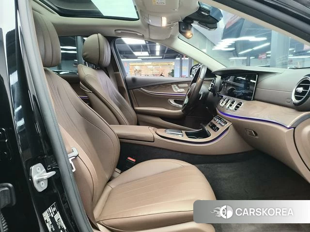 Mercedes-Benz E-Class 2021 Черный из Китая, фото 6