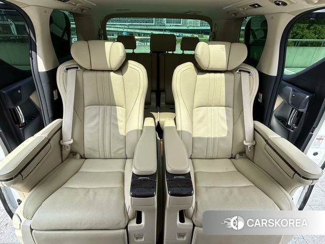 Toyota Alphard 2022 Белый из Китая, фото 5