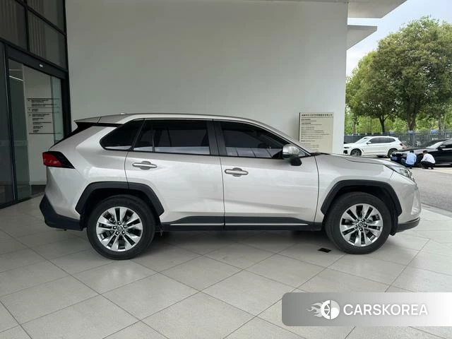 Toyota Wildlander 2021 Шампань из Китая, фото 4
