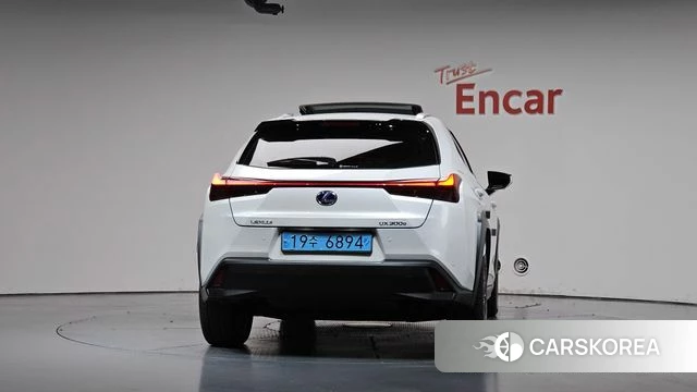 Lexus UX300e id 4905858 из Кореи 23