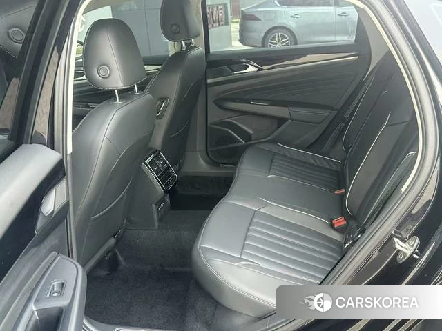 Volkswagen Passat 2024 Черный из Китая, фото 3