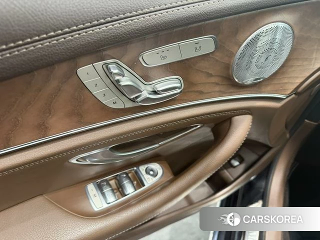 Mercedes-Benz E-Class 2021 Черный из Китая, фото 3