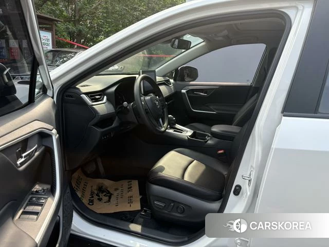 Toyota RAV4 2021 Белый из Китая, фото 3