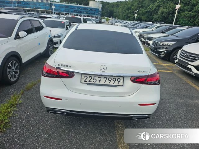 Mercedes-Benz E-Class W213 2022 Белый из Кореи, фото 6