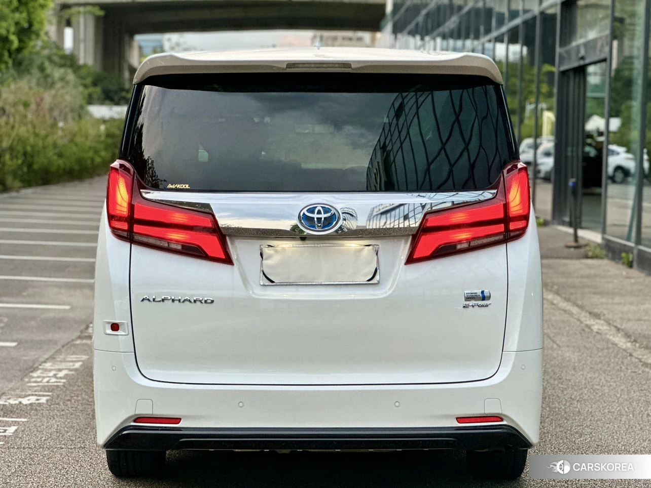 Toyota Alphard 2021 Белый из Китая, фото 5