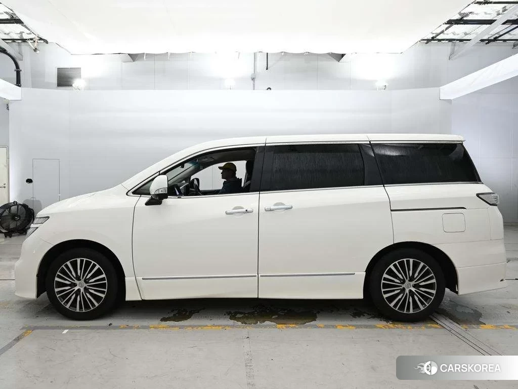 Nissan Elgrand 2019 из Японии, фото 3