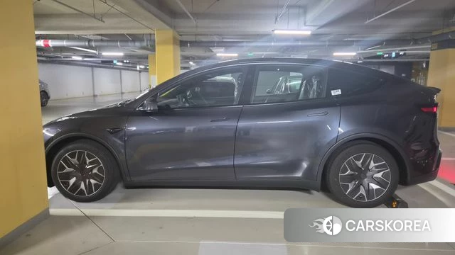 Tesla Model Y 2026 Серый из Кореи, фото 3