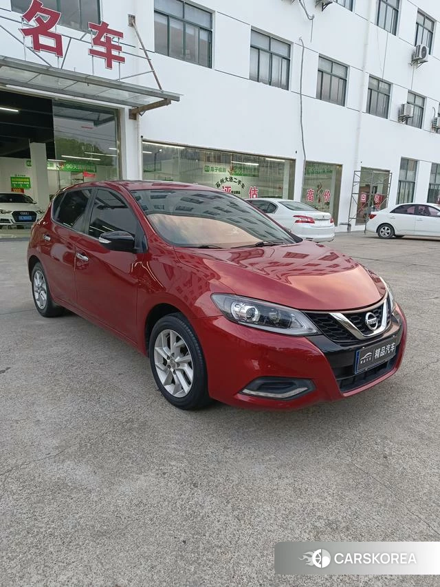 Nissan Tiida 2021 Красный из Китая, фото 3
