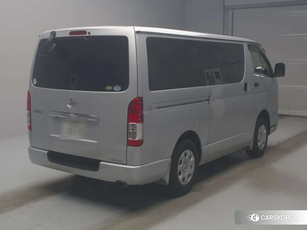 Toyota HiAce Van 2021 из Японии, фото 3