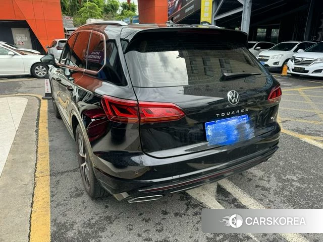 Volkswagen Touareg 2021 Черный из Китая, фото 5