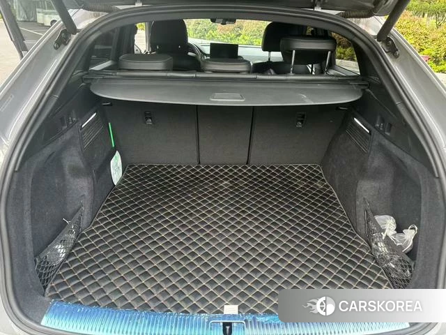 Audi Q5L 2021 Темно-серый из Китая, фото 5