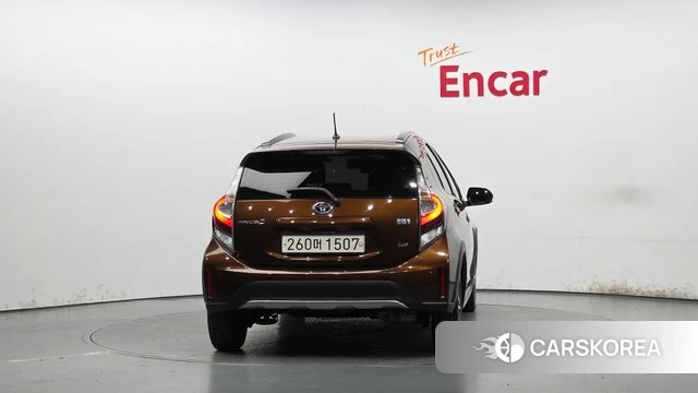 Toyota Prius C id 5017858 из Кореи 23