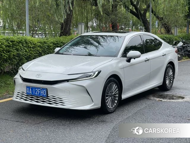 Toyota Camry 2025 Белый из Китая, фото 4