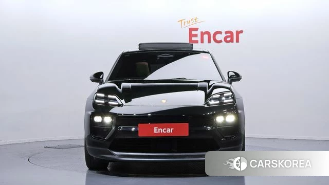 Porsche Makan EV id 3769632 из Кореи 13