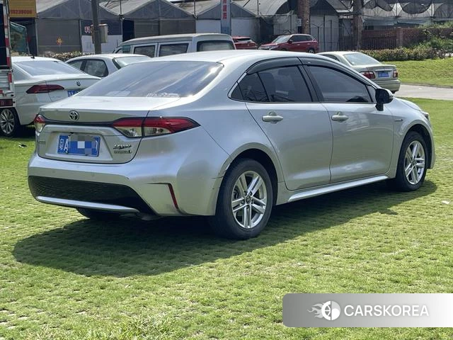 Toyota Levin 2021 Серебристо-серый из Китая, фото 3