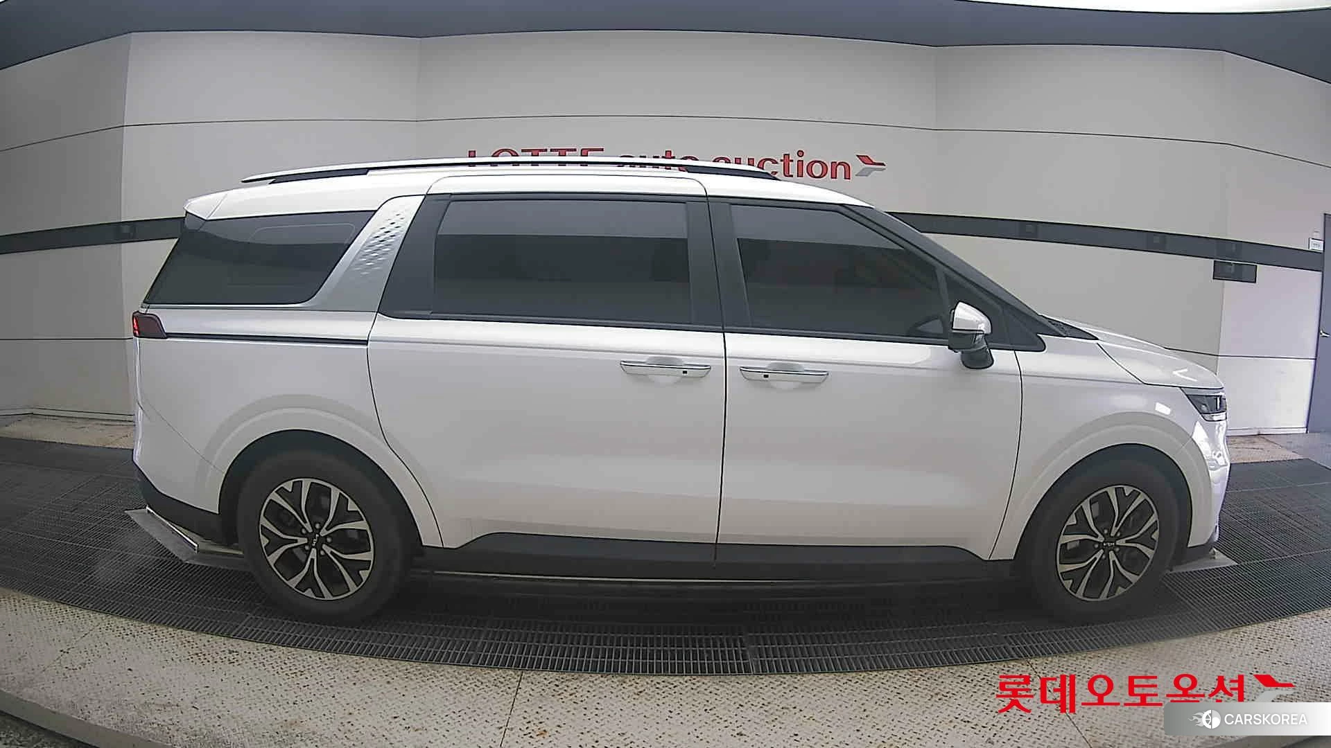 Kia Carnival id 4984707 из Кореи 23