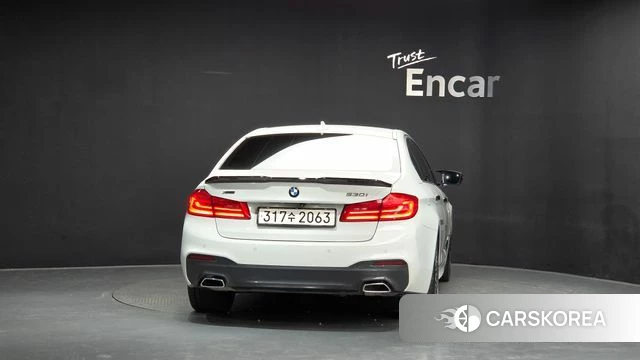 BMW 5 Series (G30) id 5035153 из Кореи 23
