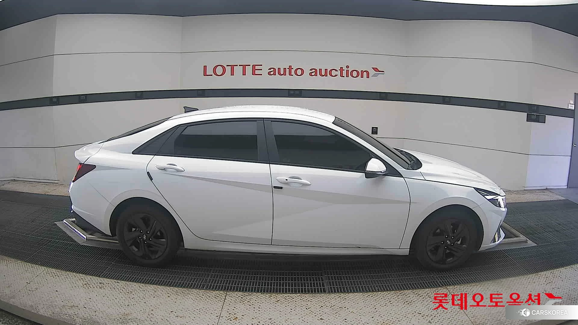 Hyundai Avante Hybrid id 5001030 из Кореи 23