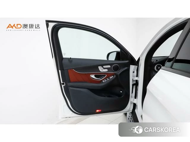 Mercedes-Benz GLC 2023 Белый из Китая, фото 3