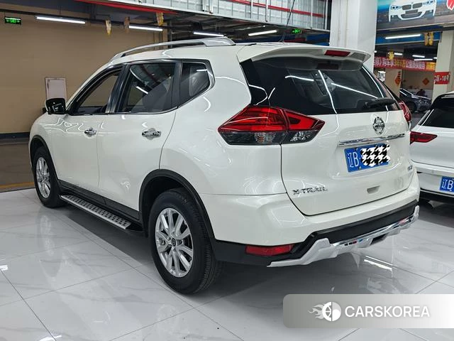 Nissan X-Trail 2021 Белый из Китая, фото 3
