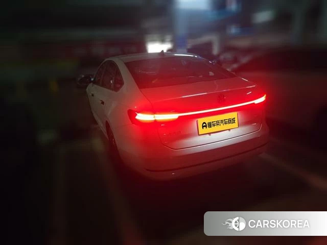 Volkswagen Lavida 2026 Белый из Китая, фото 3