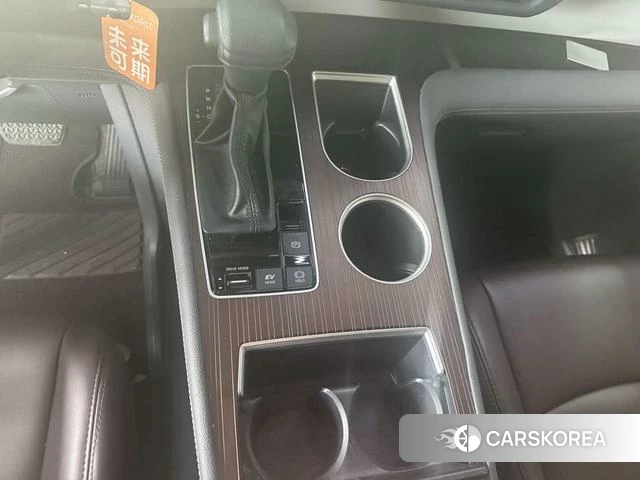 Toyota Sienna 2023 Белый из Китая, фото 3