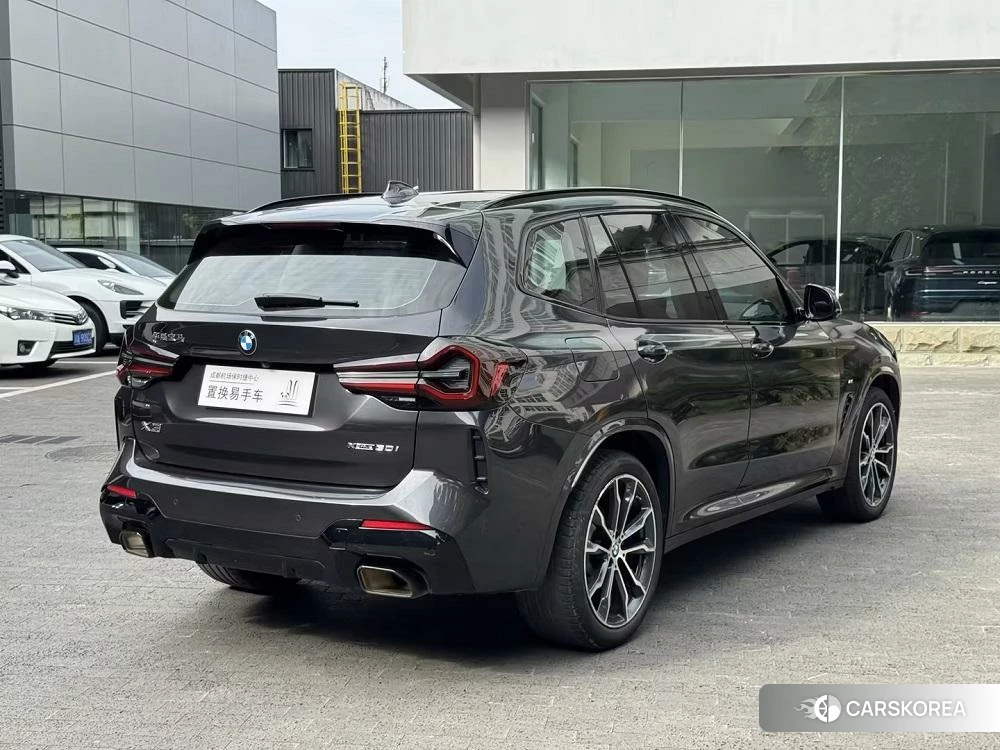 BMW X3 2022 Темно-серый из Китая, фото 3