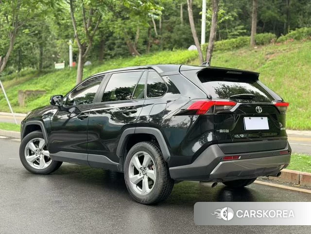 Toyota RAV4 2021 Черный из Китая, фото 3