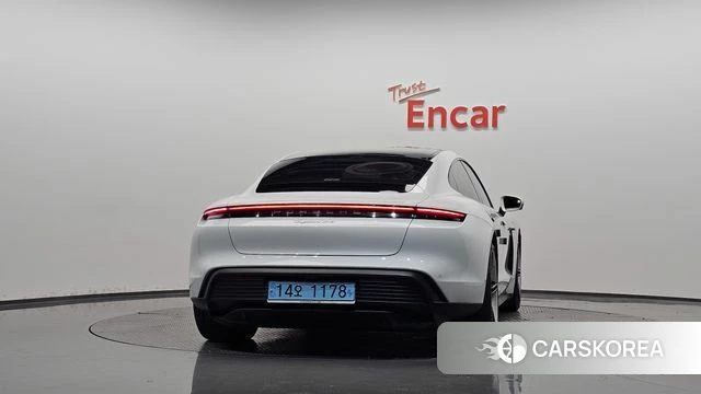 Porsche Taycan id 4987280 из Кореи 23