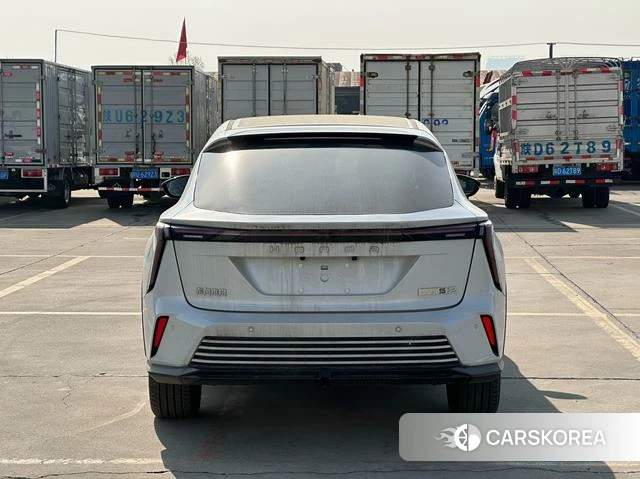 Honda e:NS2 2025 Серебристо-серый из Китая, фото 3
