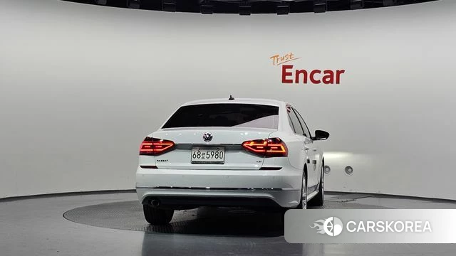 Volkswagen The New Passat id 5029327 из Кореи 23