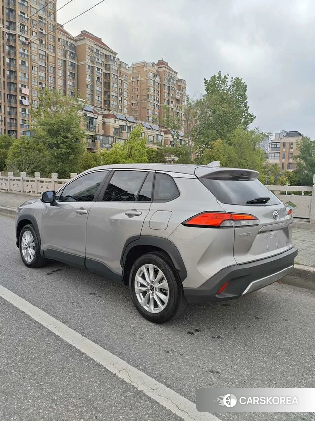 Toyota Corolla 2022 Серебристо-серый из Китая, фото 5