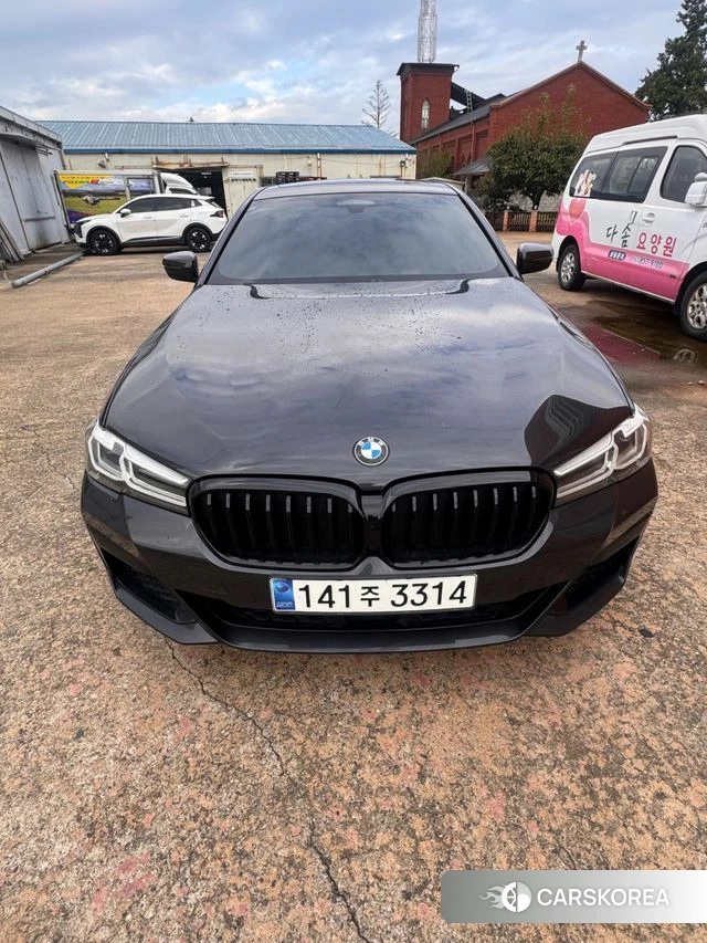 BMW 5 Series (G30) 2023 Серый из Кореи, фото 3