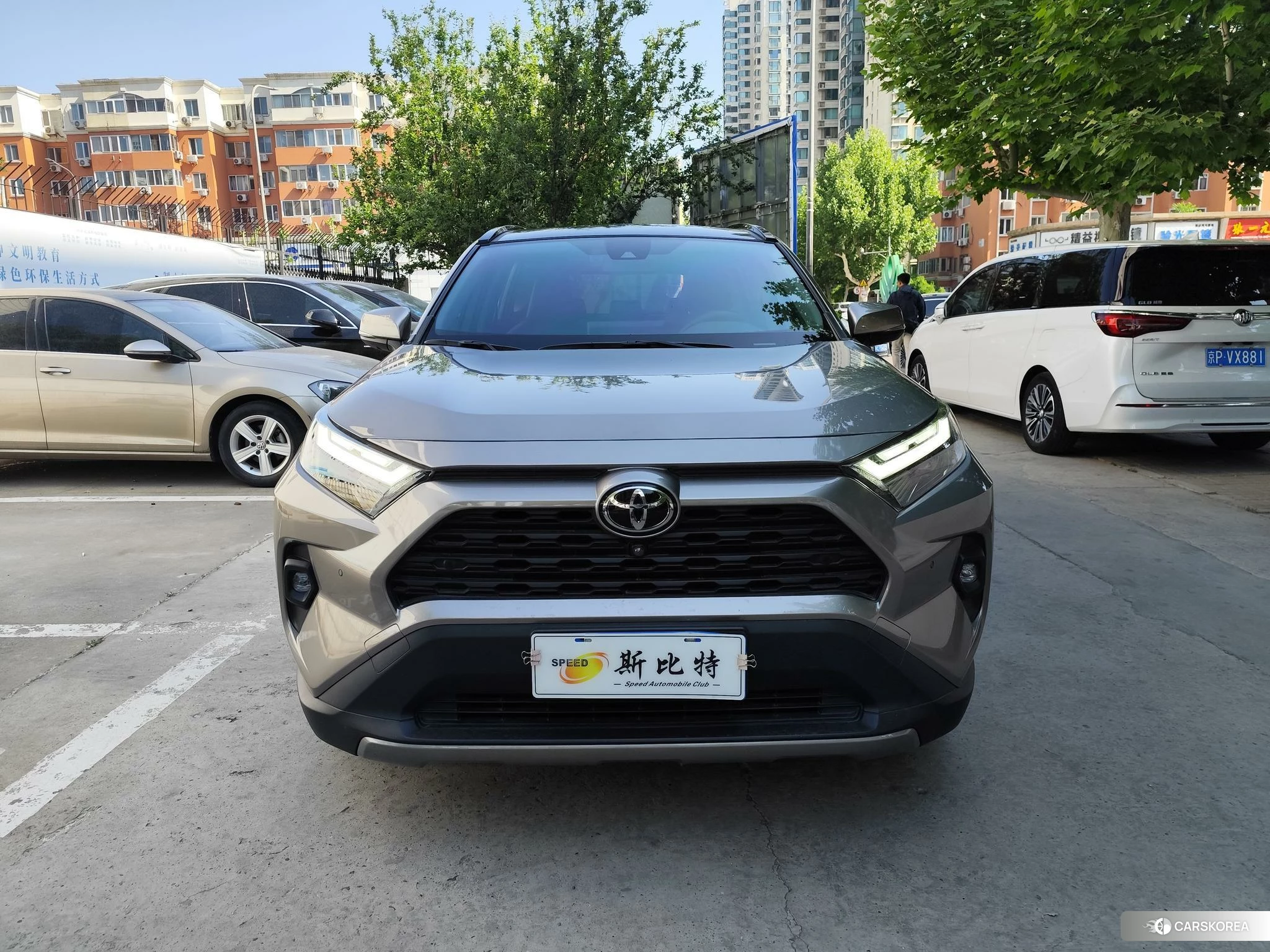 Toyota RAV4 2023 Темно-серый из Китая, фото 3
