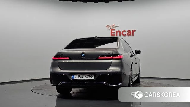 BMW 7 Series (G70) id 4980248 из Кореи 23