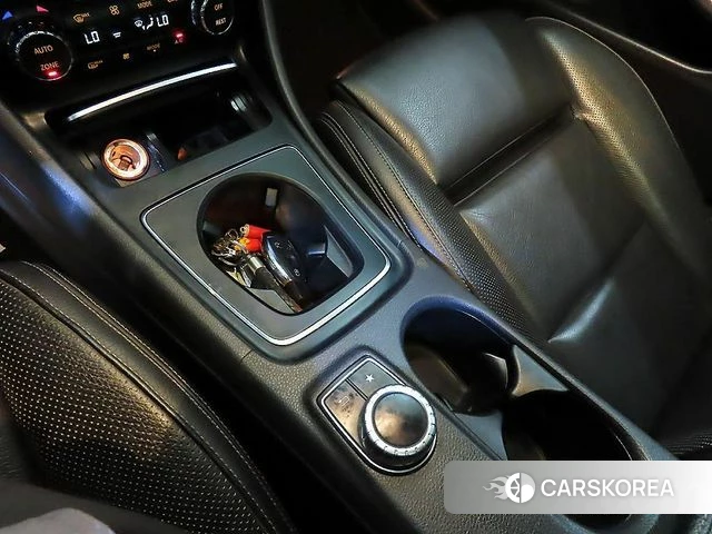 Mercedes-Benz GLA-Class X156 2018 Черный из Кореи, фото 3