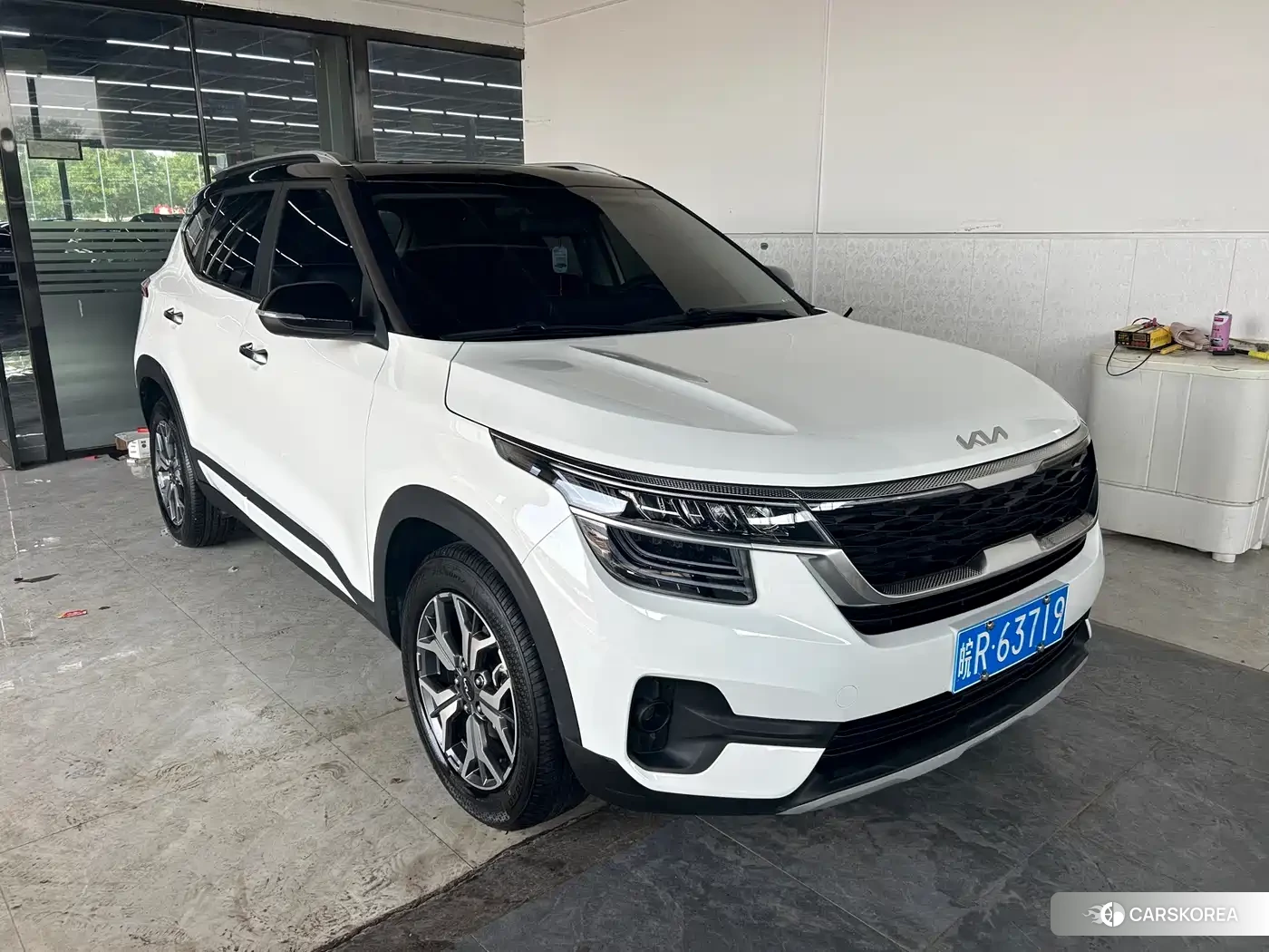 Kia KX3 2022 Белый из Китая, фото 3