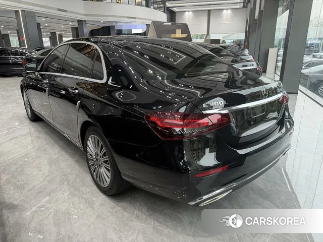 Mercedes-Benz E-Class 2021 Черный из Китая, фото 3