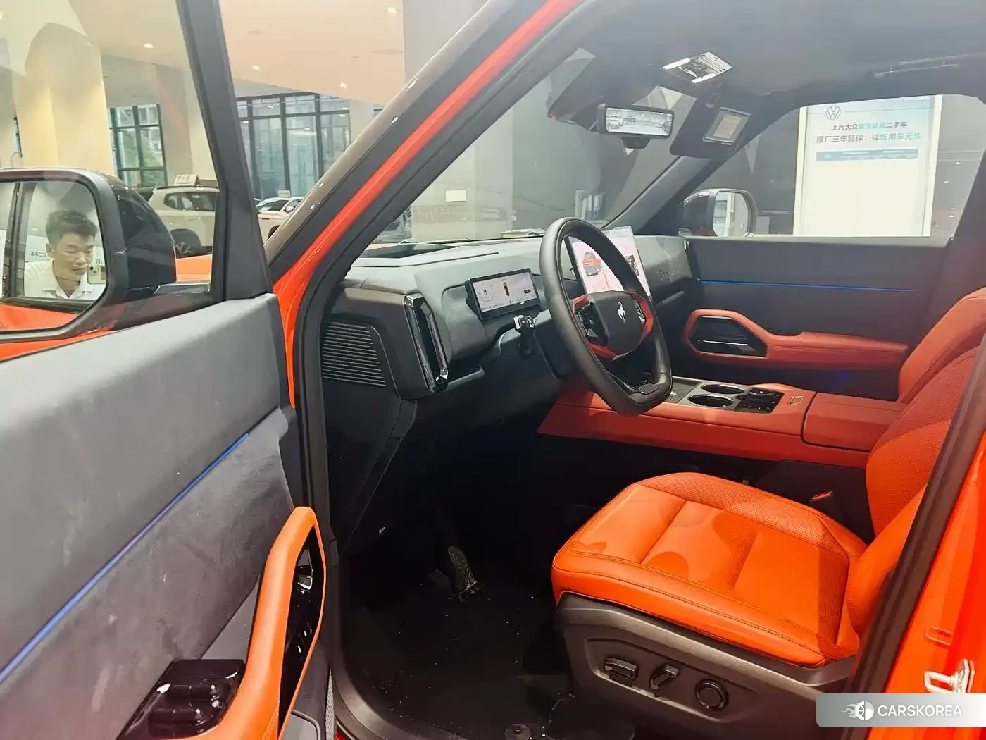 Ford Bronco 2025 Yellow/orange из Китая, фото 3