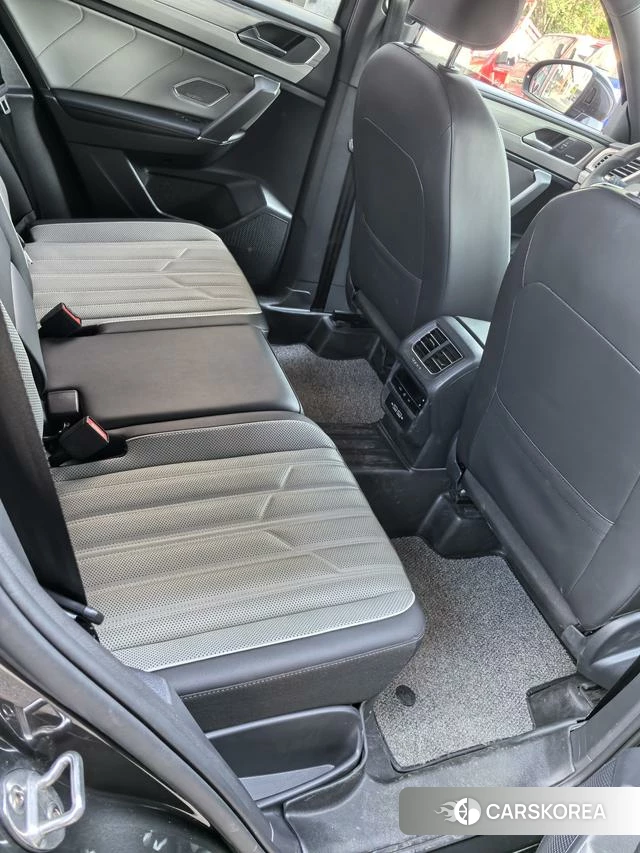 Volkswagen Tayron 2023 Черный из Китая, фото 3