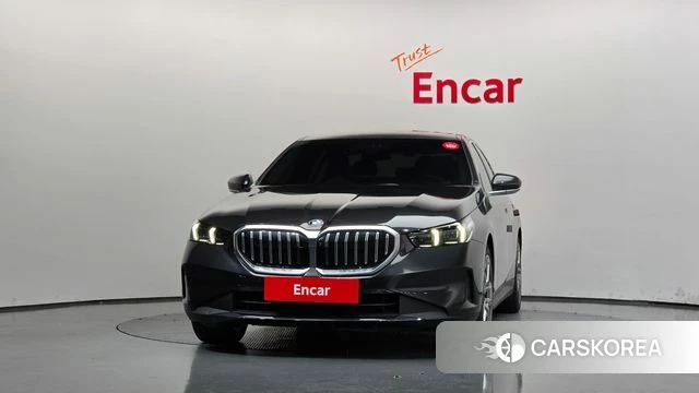 BMW 5 Series (G60) id 5046048 из Кореи 23